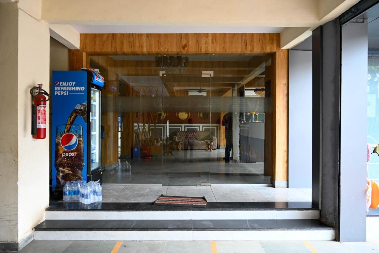 Adiraj Residency Hotel Nova Bombaim Exterior foto