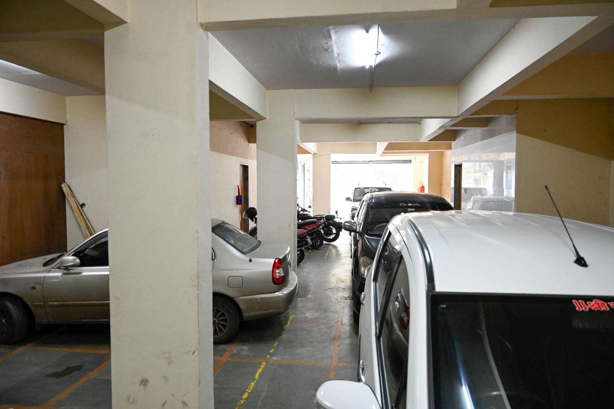 Adiraj Residency Hotel Nova Bombaim Exterior foto