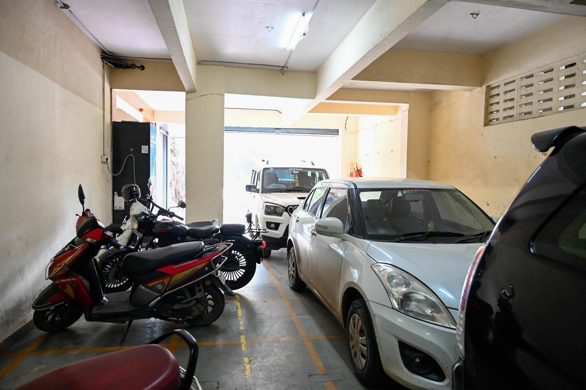 Adiraj Residency Hotel Nova Bombaim Exterior foto