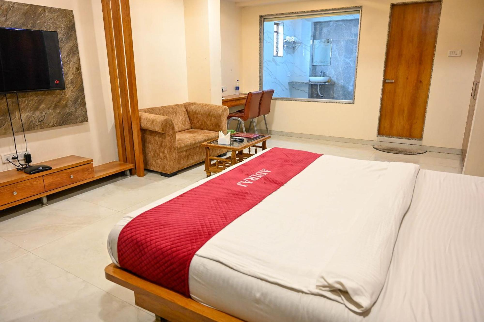 Adiraj Residency Hotel Nova Bombaim Exterior foto