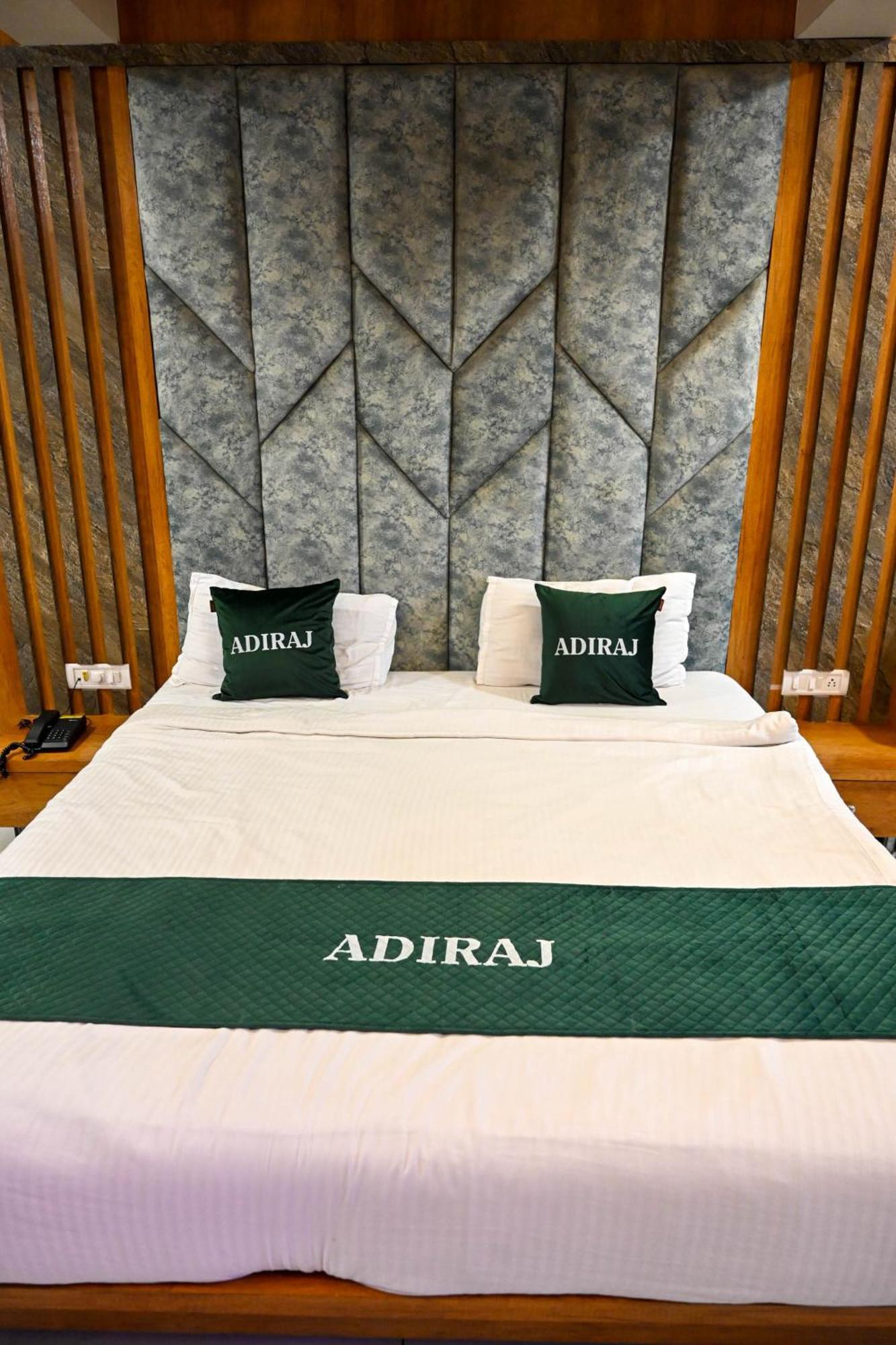 Adiraj Residency Hotel Nova Bombaim Exterior foto