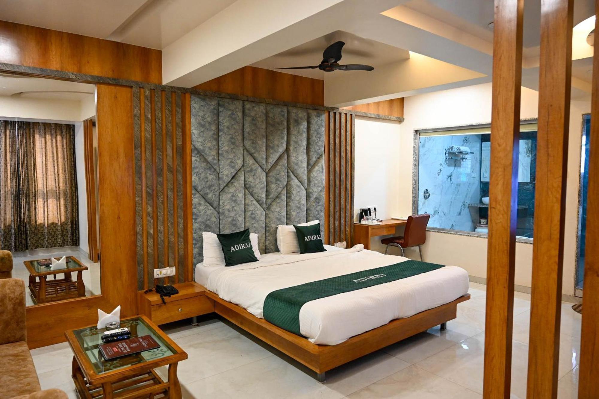 Adiraj Residency Hotel Nova Bombaim Exterior foto