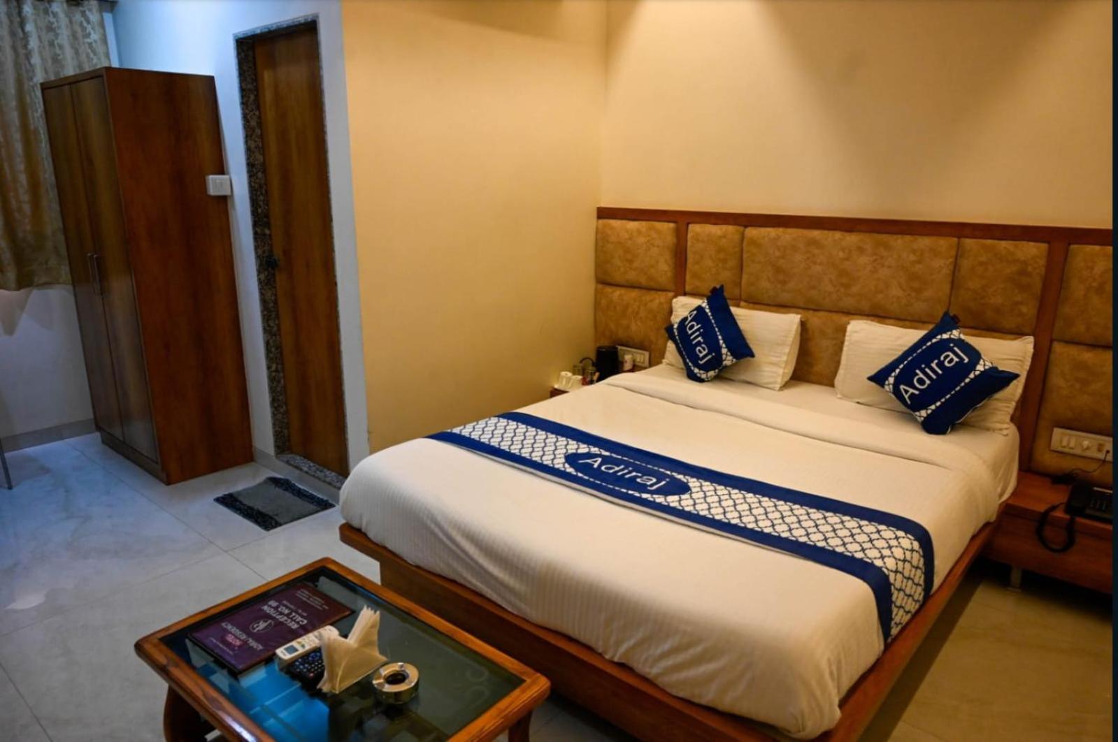 Adiraj Residency Hotel Nova Bombaim Exterior foto